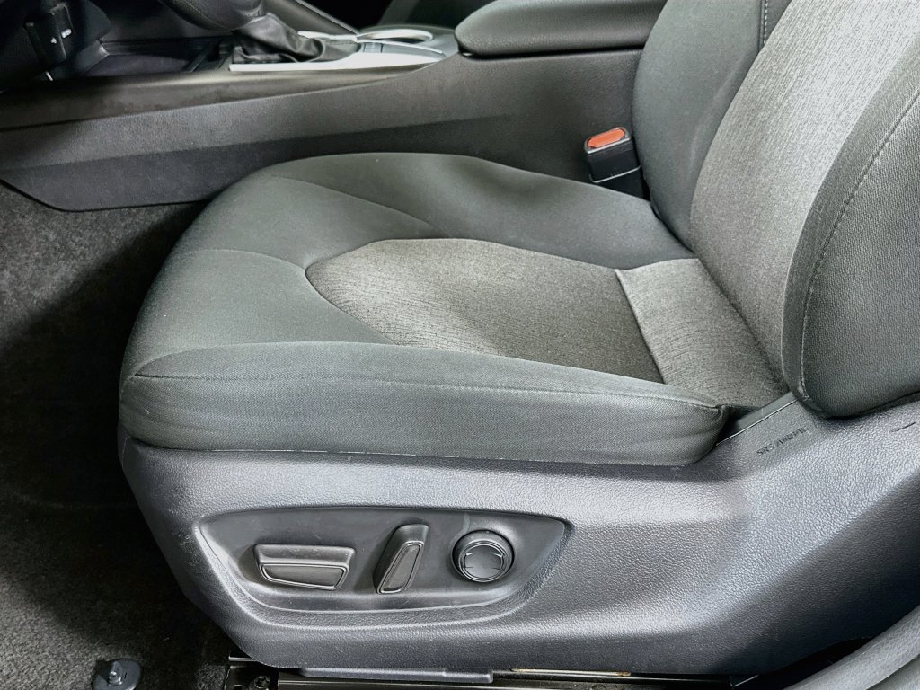 Used 2024 Toyota Camry LE FWD image 18