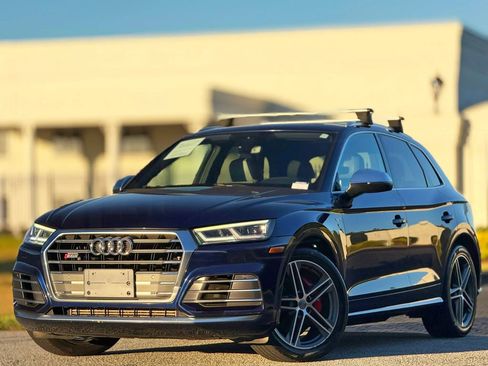 Used 2018 Audi SQ5 Premium Plus w/ S Sport Package image 2