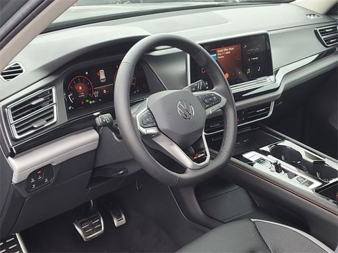 New 2026 Volkswagen Atlas Peak Edition image 23