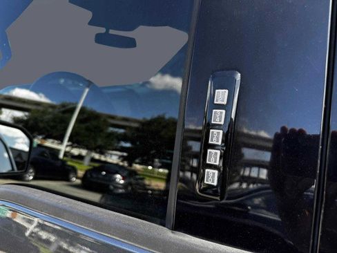 Used 2018 Ford F150 Lariat w/ Equipment Group 502A Luxury image 19