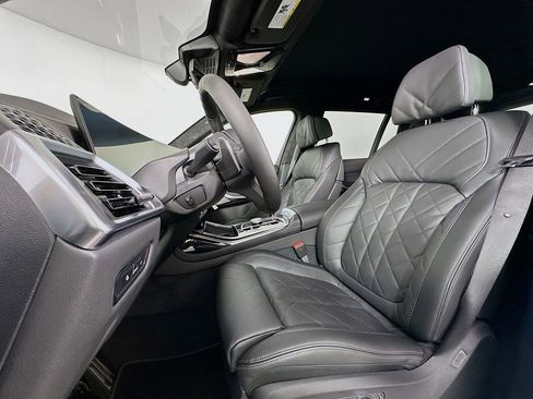 New 2026 BMW X7 xDrive40i w/ M Sport Package image 16
