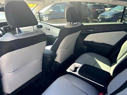 Used 2017 Toyota Prius Prime Premium image 14