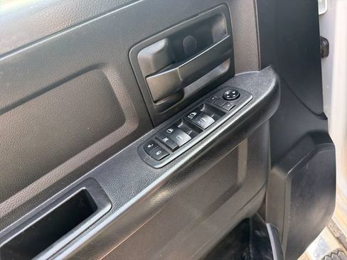 Used 2015 RAM 3500 Tradesman w/ Chrome Appearance Group AWD/4WD image 12