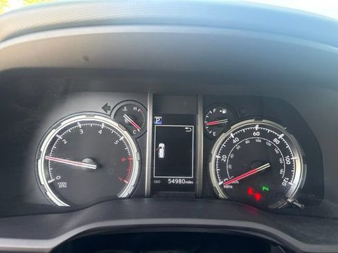 Used 2022 Toyota 4Runner Limited AWD/4WD image 11