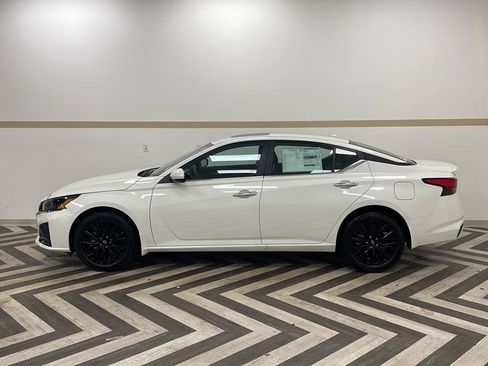 New 2025 Nissan Altima 2.5 SV w/ SV Special Edition Package image 3