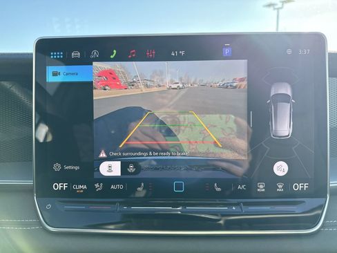 New 2026 Volkswagen Tiguan SE image 18