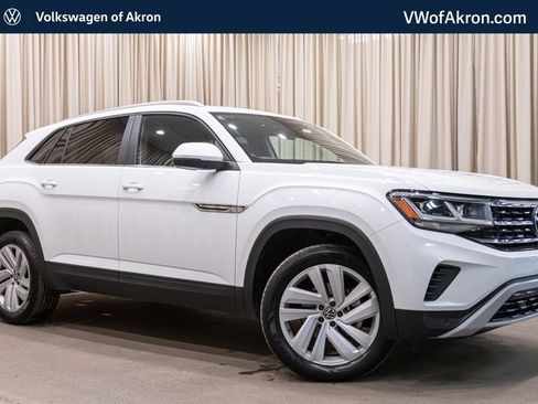 Used 2023 Volkswagen Atlas Cross Sport SE w/ Panoramic Sunroof Package image 1