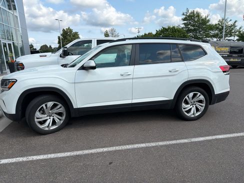 Used 2023 Volkswagen Atlas SE AWD/4WD image 5