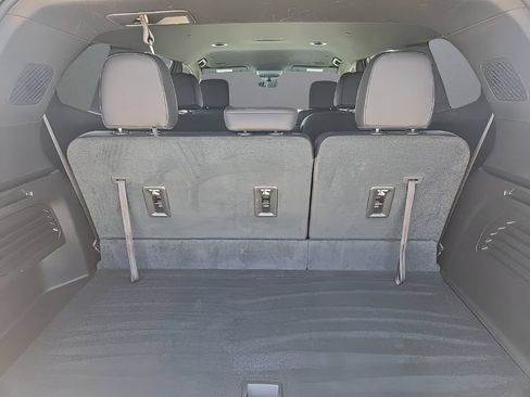 Used 2026 GMC Acadia Elevation w/ Elevation Premium Package AWD/4WD image 25