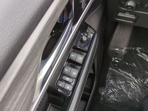 Used 2023 Jeep Wagoneer L Series II AWD/4WD image 19