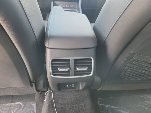 New 2025 Hyundai Sonata Limited image 32