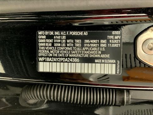Certified 2023 Porsche Cayenne Coupe AWD/4WD image 33