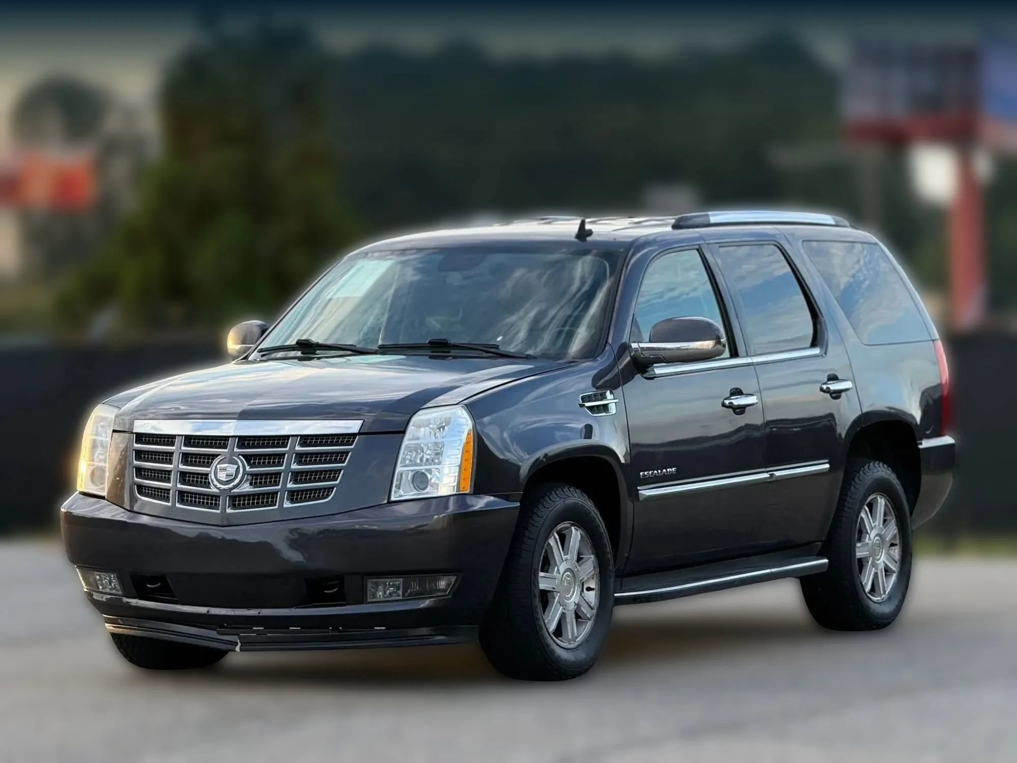 Used 2010 Cadillac Escalade AWD image 6