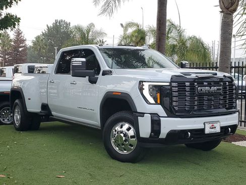New 2026 GMC Sierra 3500 Denali Ultimate image 1