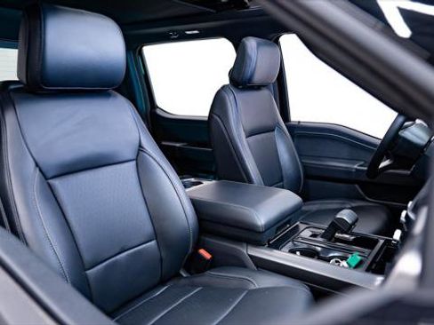 Used 2025 Ford F150 Lariat image 3