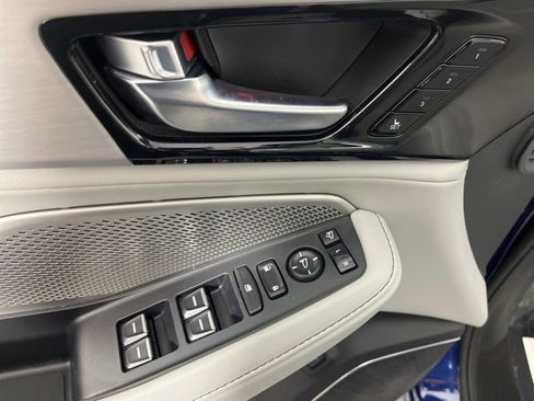Used 2023 Acura MDX SH-AWD w/ Technology Package image 28