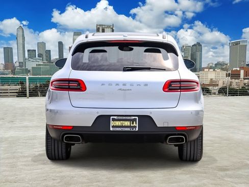 Used 2018 Porsche Macan AWD/4WD image 5