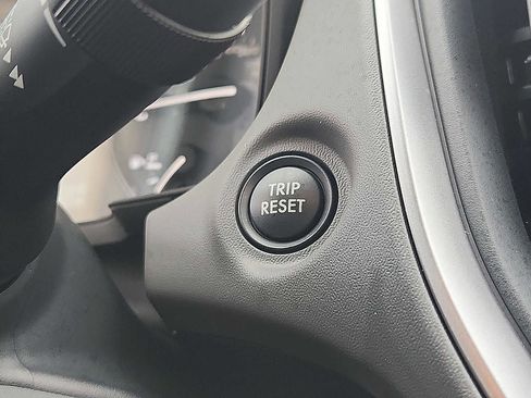 Certified 2025 Subaru Crosstrek 2.0i Premium AWD/4WD image 25