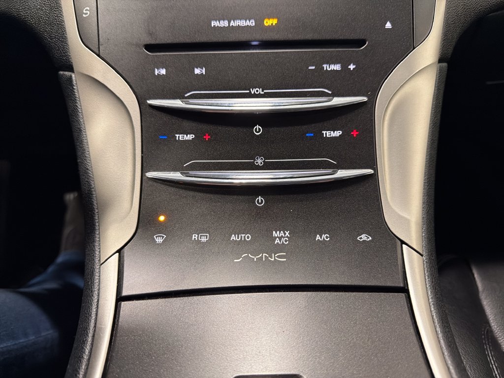 Used 2016 Lincoln MKZ FWD image 6