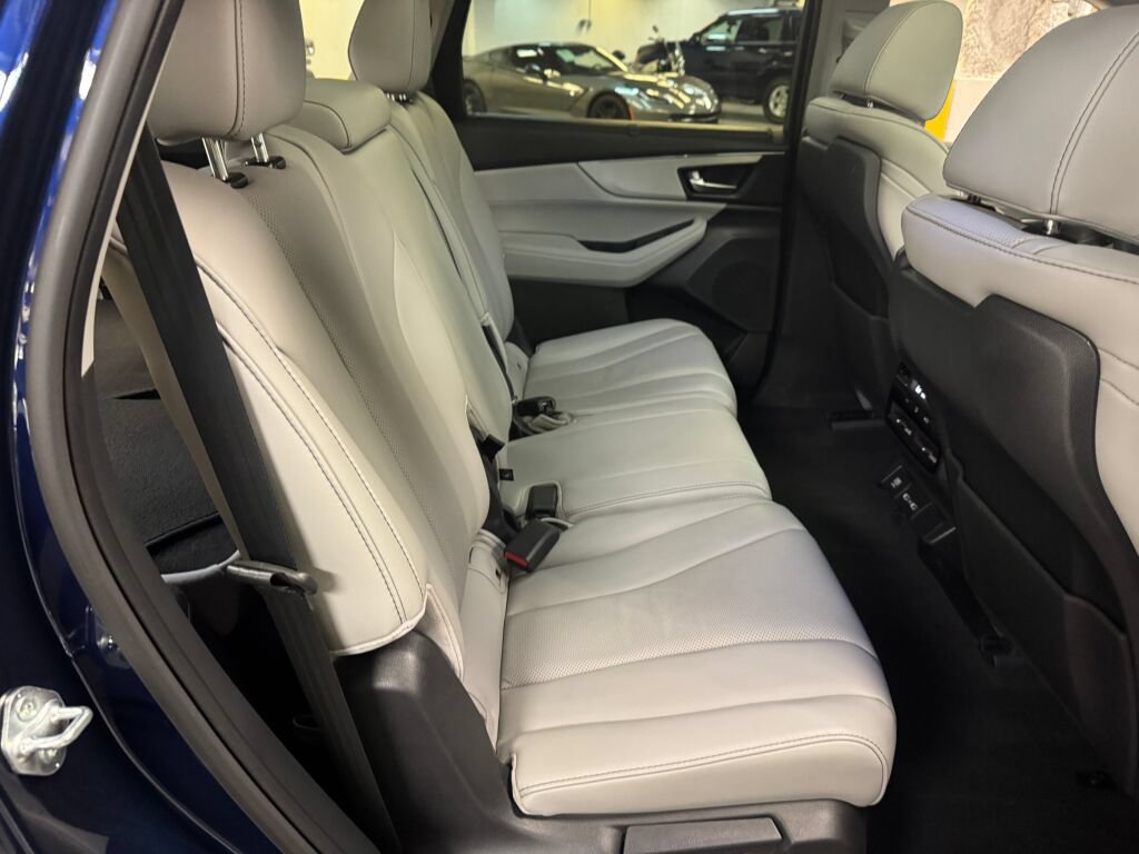 Certified 2024 Acura MDX w/ Technology Package AWD/4WD image 33
