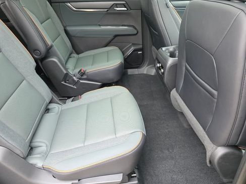 New 2026 GMC Acadia AT4 w/ Luxury Package AWD/4WD image 21
