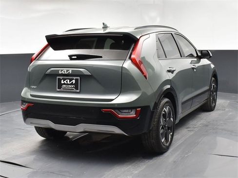 Used 2023 Kia Niro Wave image 7
