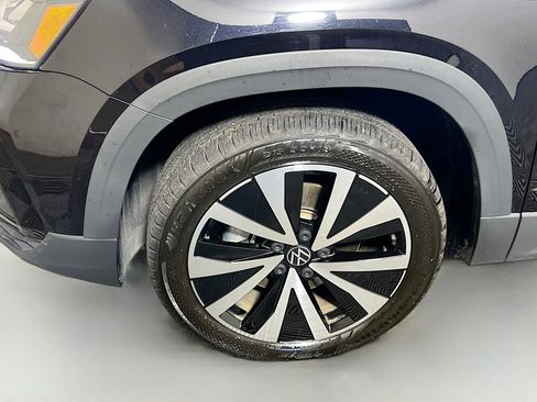 Used 2024 Volkswagen Taos SE FWD image 13