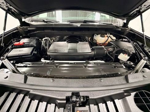 Certified 2025 Chevrolet Suburban High Country image 34