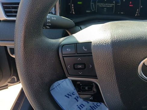 Used 2025 Toyota Camry LE image 13