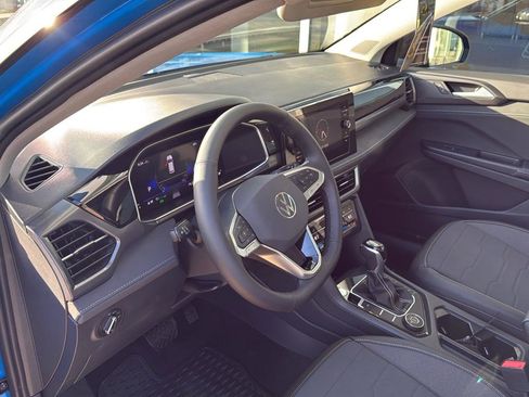 New 2025 Volkswagen Taos SE image 10