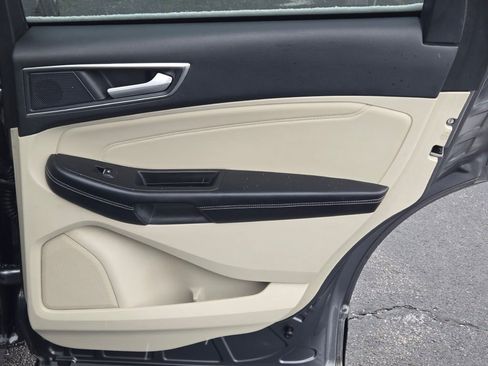 Used 2021 Ford Edge Titanium w/ Class II Trailer Tow Package image 9