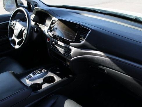 Certified 2024 Honda Ridgeline RTL image 19