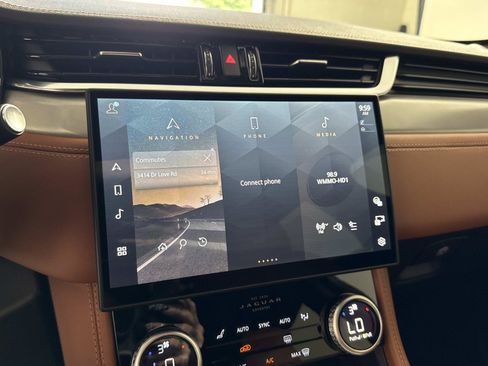 Certified 2026 Jaguar F-PACE R-Dynamic S AWD/4WD image 24