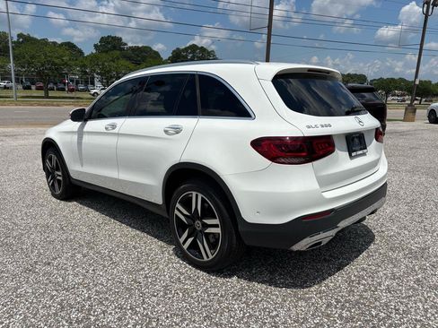 Used 2021 Mercedes-Benz GLC 300 w/ Premium Package image 4