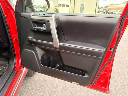 Used 2023 Toyota 4Runner Limited AWD/4WD image 16