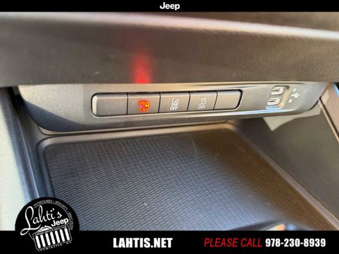 Used 2025 Dodge Charger R/T w/ Quick Order Package 25M R/T image 31