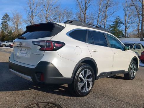 Used 2022 Subaru Outback Limited image 4