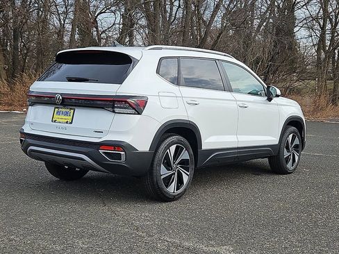 New 2026 Volkswagen Taos SE AWD/4WD image 6