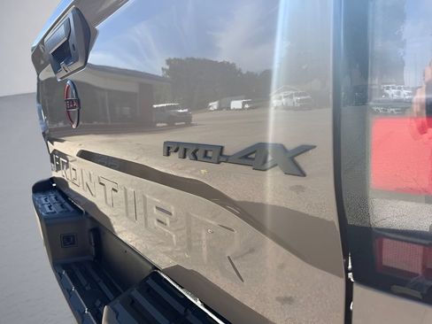 Used 2023 Nissan Frontier PRO-4X w/ Pro-4X Premium Package AWD/4WD image 36