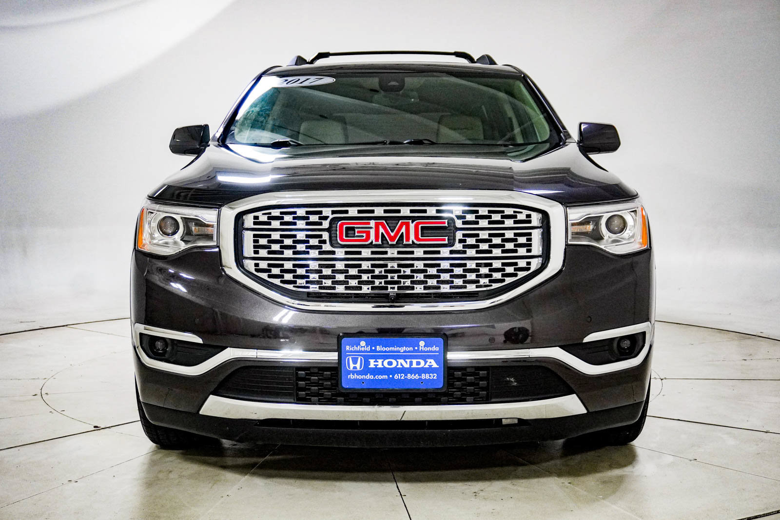 Used 2017 GMC Acadia Denali w/ Technology Package AWD/4WD image 15