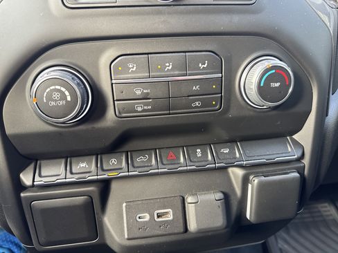 Used 2022 Chevrolet Silverado 1500 Custom w/ LPO, Dark Essentials Package image 17