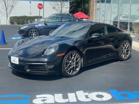 Used 2021 Porsche 911 Carrera w/ Premium Package RWD image 9