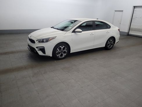Used 2020 Kia Forte LXS FWD image 2
