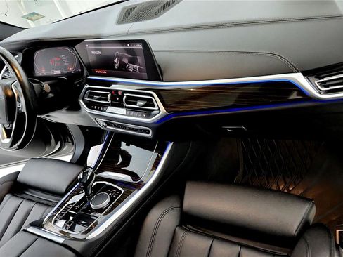 Used 2020 BMW X5 xDrive40i w/ Convenience Package image 16