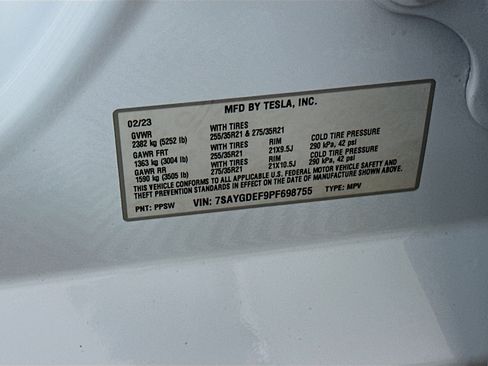 Used 2023 Tesla Model Y Performance image 12