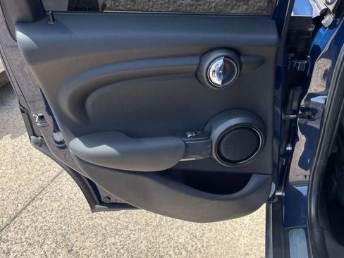 Used 2015 MINI Cooper 4-Door Hardtop image 36