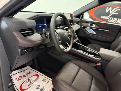 New 2026 Ford Explorer Platinum image 13