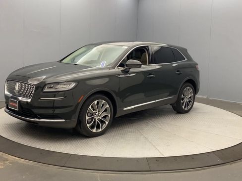 Used 2023 Lincoln Nautilus Reserve w/ Luxury Package AWD/4WD image 9