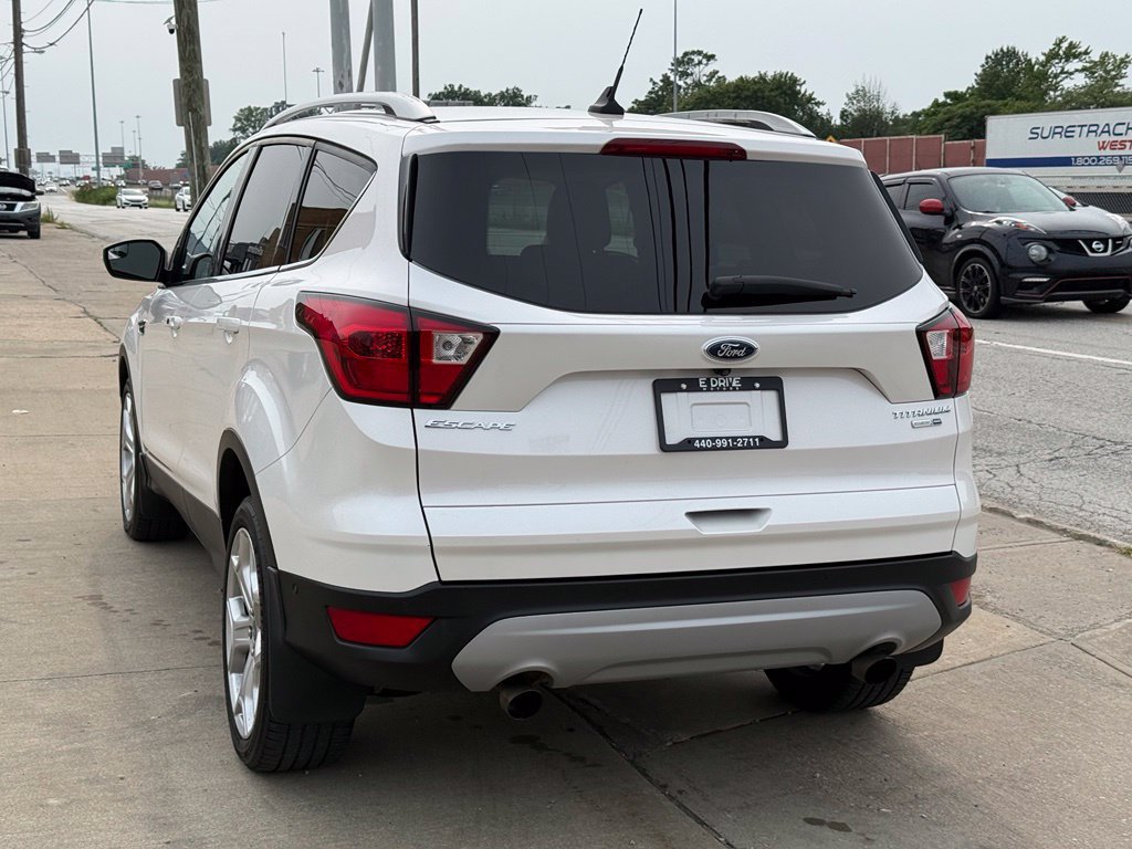 Used 2019 Ford Escape Titanium AWD/4WD image 9
