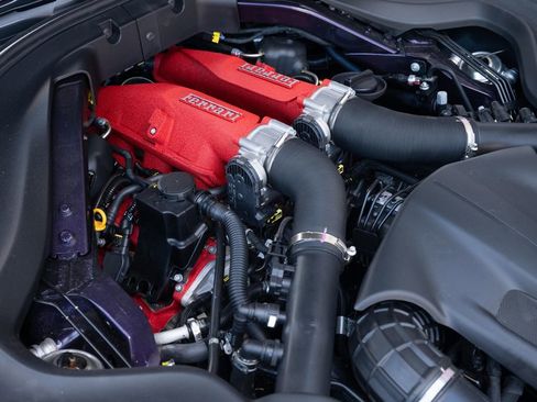 Used 2024 Ferrari Roma Spider image 13